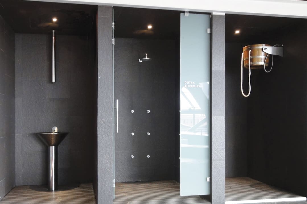 Triple cabina de duchas de hidroterapia