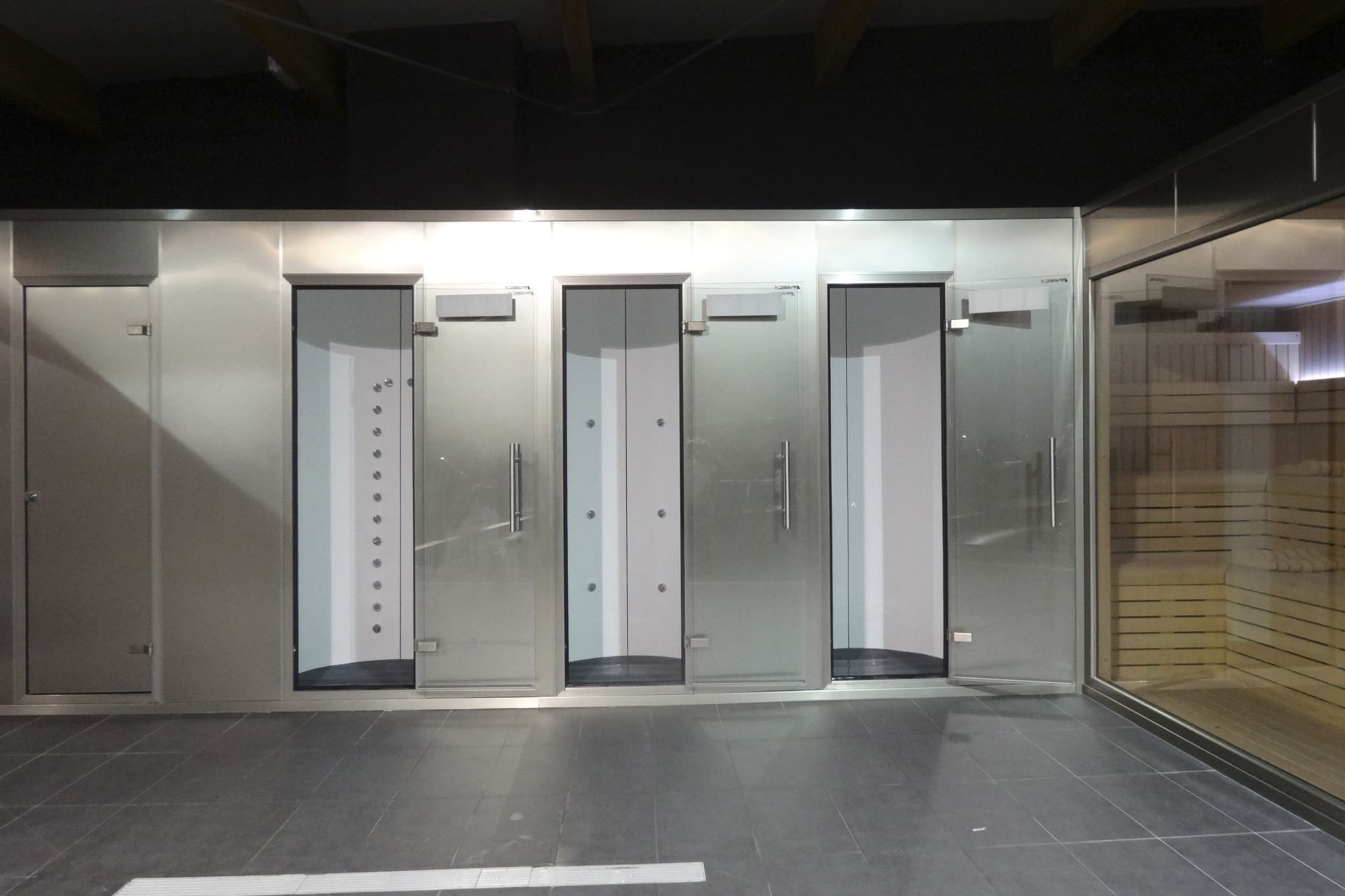 Sala modular para duchas de hidroterapia, elige Inbeca.