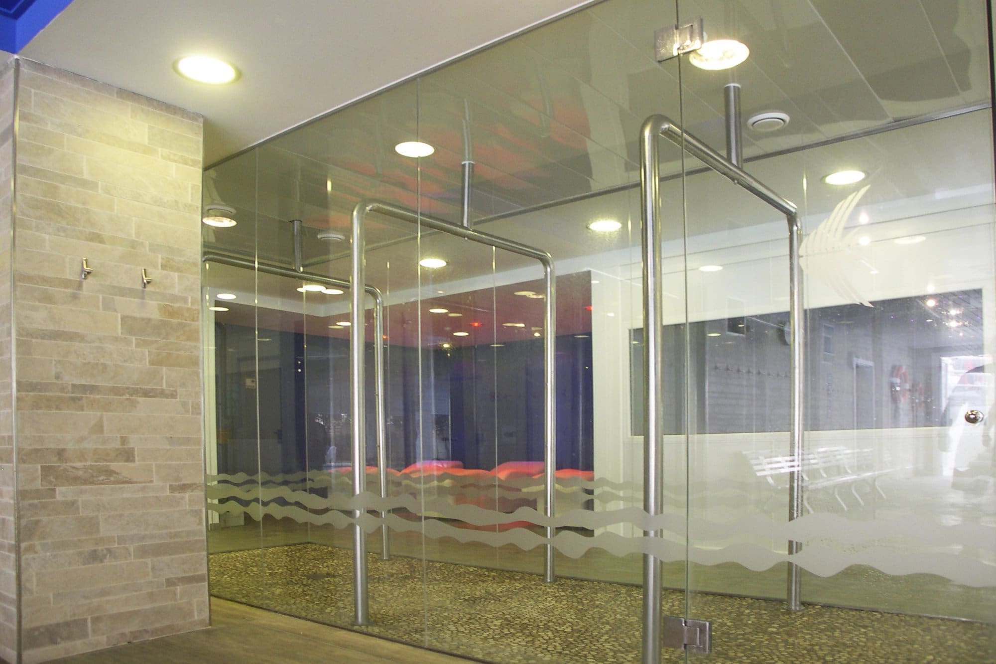 Couloir de douche avec jet d’eau bithermique