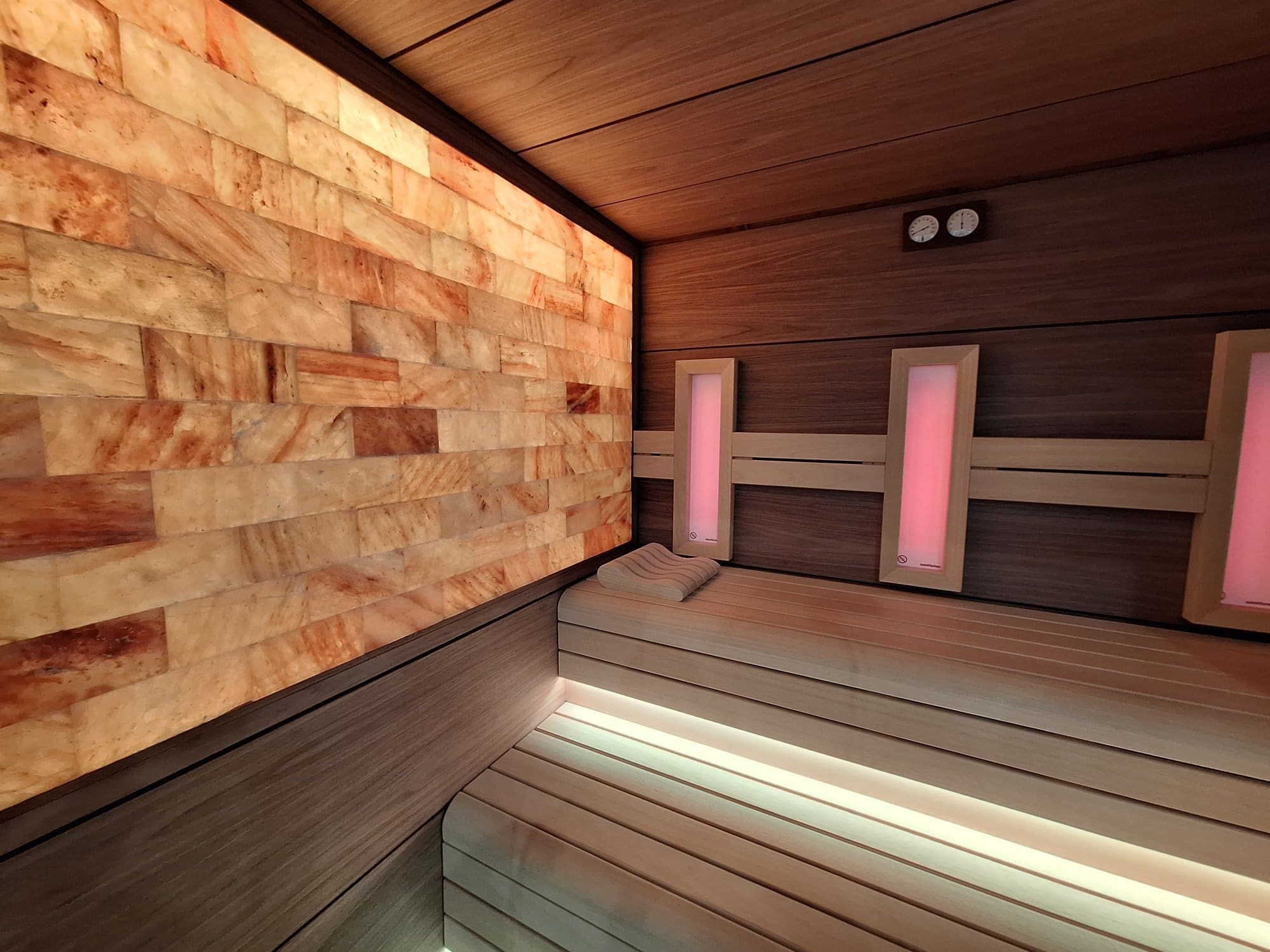 Sauna with salt wall