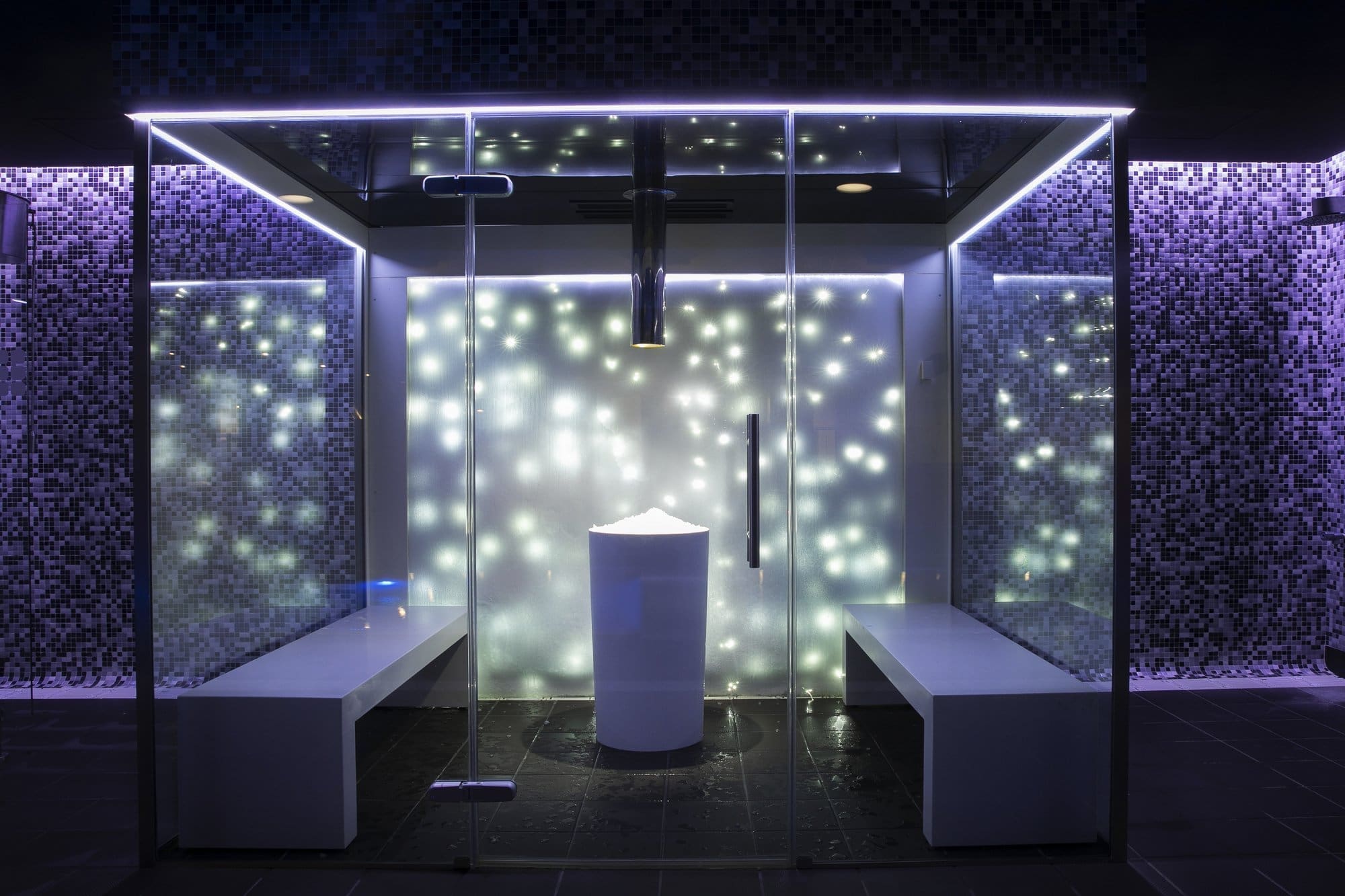 Customer-tailored cold therapy solution with cabin, ice fountain, and chromotherapy